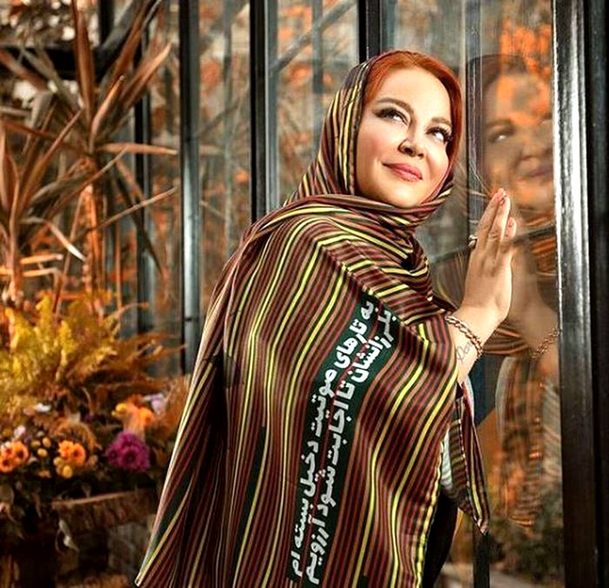 لباس جنجالی بهاره رهنما در هتل لاکچری روی آب و تصاویر خاص با حاجی