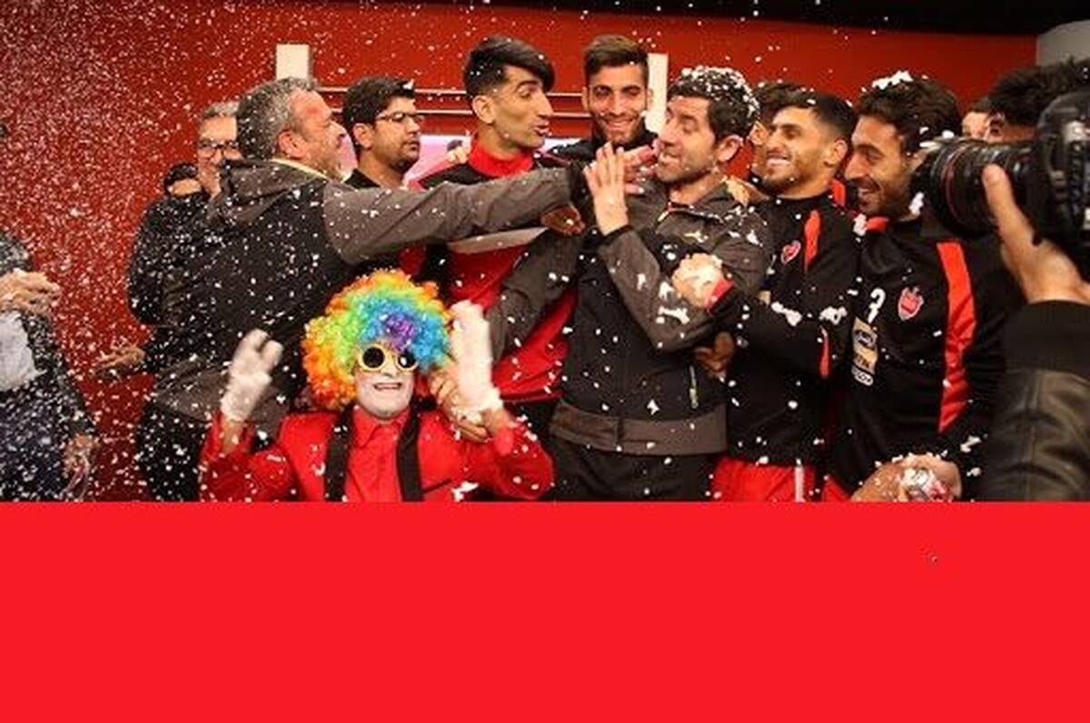  AFC و تبریک به آقا کریم باقری + عکس