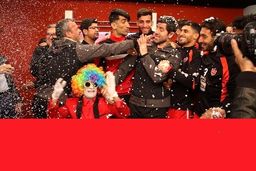  AFC و تبریک به آقا کریم باقری + عکس