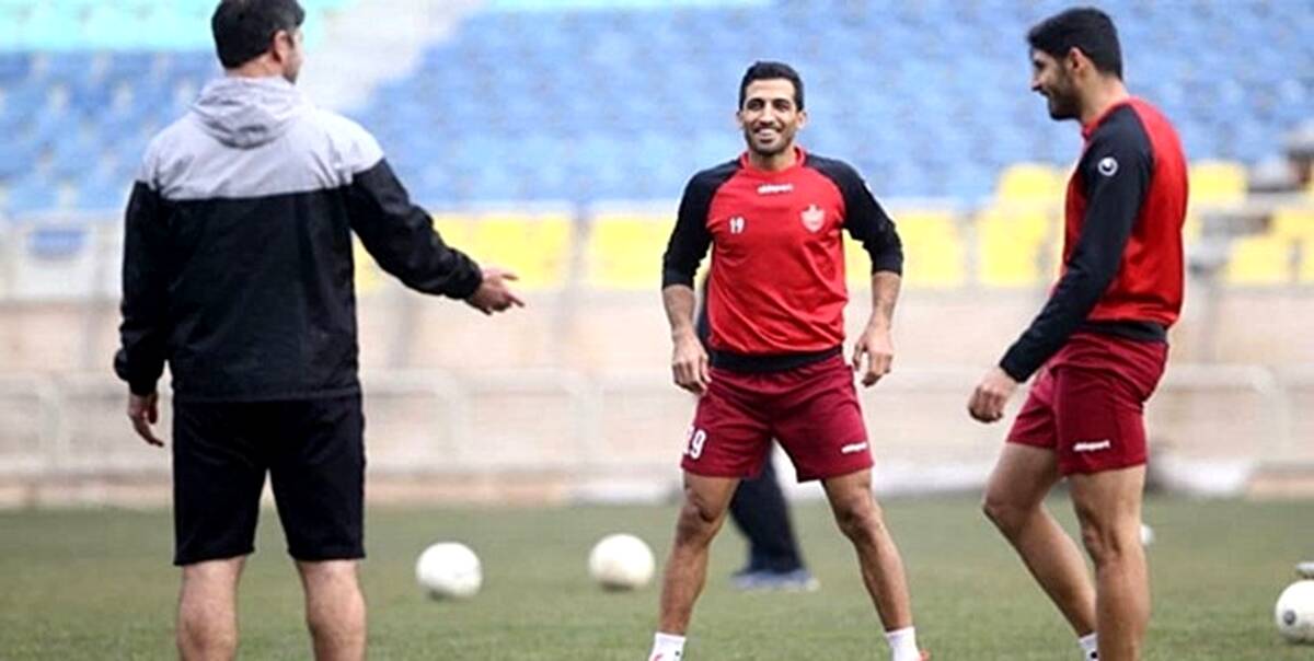 تمرین شاداب پرسپولیس؛حضور هنانوف در کارهای تاکتیکی