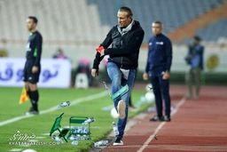 واکنش خداداد عزیزی به لگد یحیی گل‌محمدی 