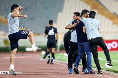 استقلال ذوب آهن