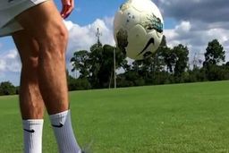 ستاره فوتبال ۳۲ سکه گرفت و به برنامه تلویزیونی رفت! 

