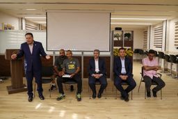 سپاهان به دنبال در اختیار گرفتن هافبک استقلال