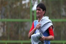 مهاجم نابغه و پیشکسوت پرسپولیس در بیمارستان بستری شد