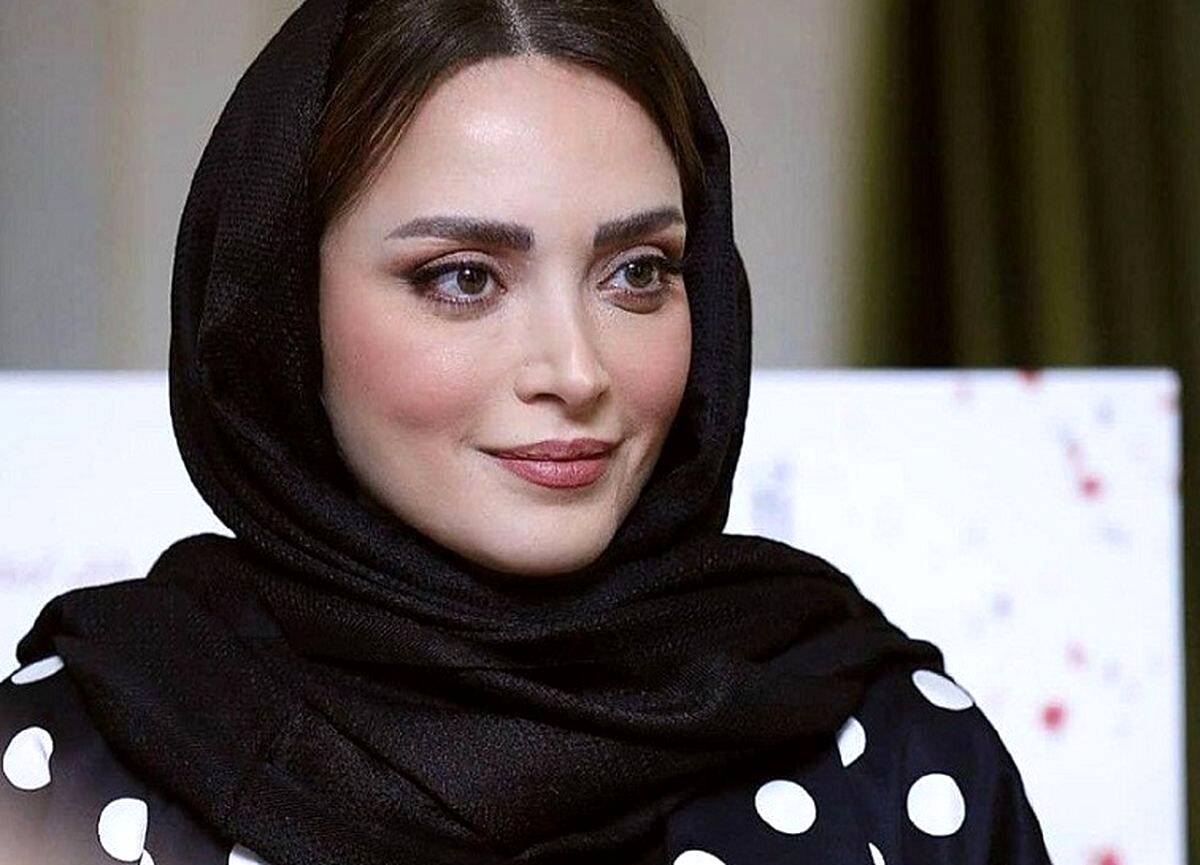 بهنوش طباطبایی تدریس می کند