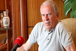 دنیزلی: در تبریز شب‌ها در اتوبوس تیم می‌خوابیدم!

