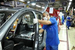 افزایش پنج درصدی قیمت خودرو از فردا؛خریداران ایران خودرو و سایپا دست به جیب شوند|جزئیات