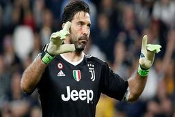 واکنش بوفون به شکست تلخ یووه مقابل لاتزیو(عکس)