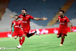 گزارش تصویری دیدار پرسپولیس و گل گهر