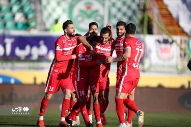  صعود پرسپولیس با غلبه بر ذوب آهن