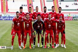 تمرین دژاگه زیر نظر مستقیم مربی بدنساز تراکتور