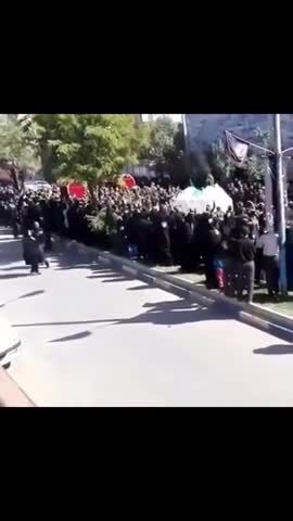 لحظه ترسناک سوختن مردم در شام غریبان|آتش هولنک بر صورت عزاداران