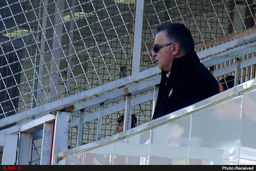 زنوزی: توافق با استقلال دروغ است و ما حسینی را نمی‌خواهیم