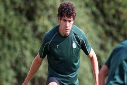 بلانکو مهاجم آرژانتینی استقلال کارت گرفت