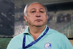 فریبا:باید استقلال را بکوبند، از نو بسازند