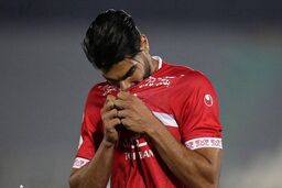 هجمه سنگین هواداران پرسپولیس علیه شاه ماهی یحیی !