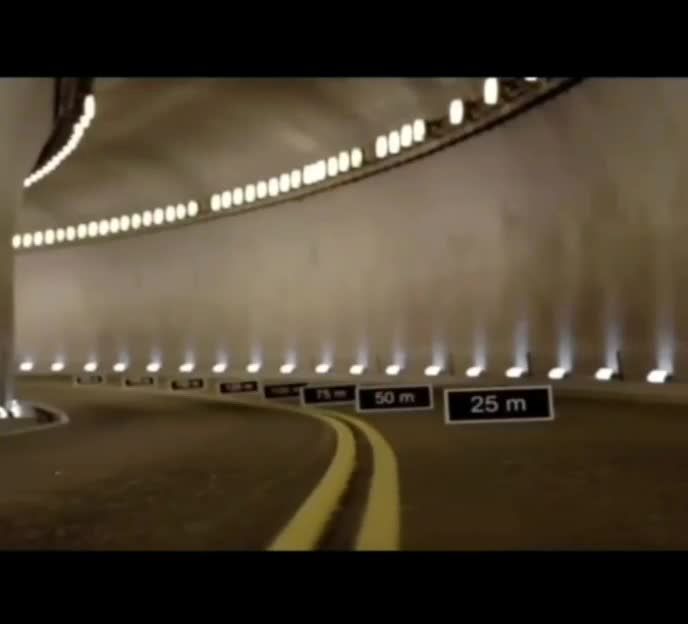 فیلم|عبور وحشتناک با مرسدس بنز SLS بر روی دیواره و سقف تونل