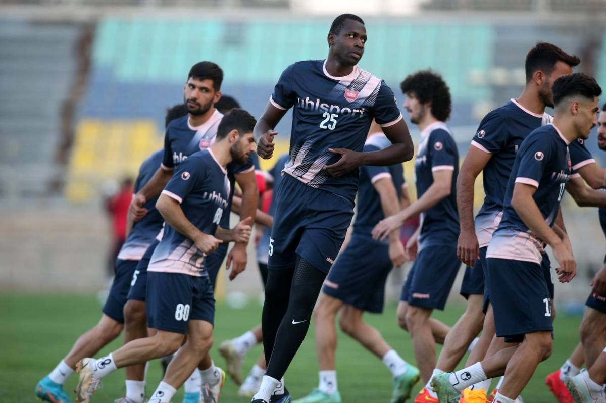 پایان راه سیامک نعمتی و شیخ دیاباته در پرسپولیس!