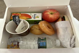 قیمت فضایی یک بسته غذای ساده در دهکده جام جهانی