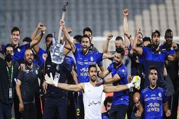 ملکیان مجیدی و بازیکنان استقلال را به طرف آزادی بدرقه کرد