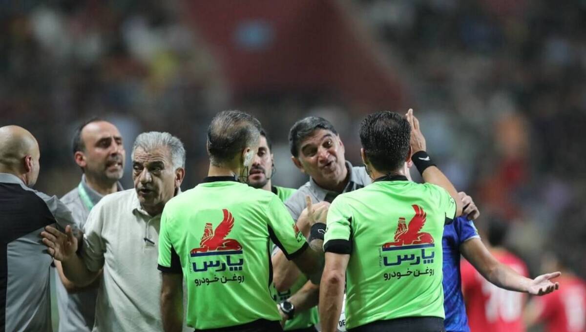 کارشناس داوری صحنه‌های مشکوک استقلال - فولاد
