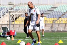 نیش و کنایه تند و تیز کالدرون به استراماچونی و استقلال!
