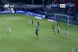فیلم سومین گل پرسپولیس به نساجی توسط رفیعی