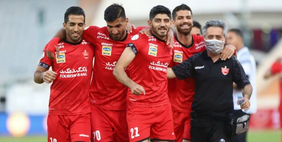 بازیکنان پرسپولیس و کادر فنی هنرمند هستند
