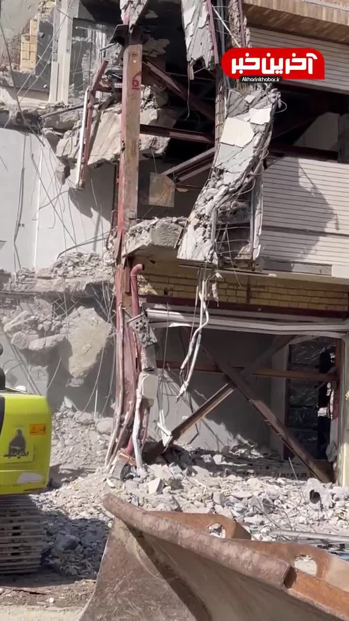 حیاتی‌ترین ستون متروپل که نیمه دیگر ساختمان را تحمل می کند