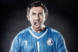 کاپیتان محبوب استقلالی‌ها علیه محمود فکری

