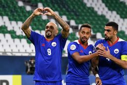 شارژ شارجه و کار سخت مدافعان پرسپولیس