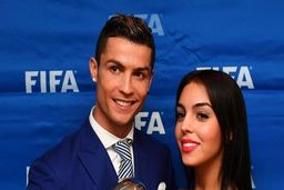 ساعت فوق لاکچری و گران قیمت کریستیانو رونالدو + عکس

