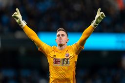 آبی‌ها هنوز گلر جوان سرخ‌ها را می‌خواهند