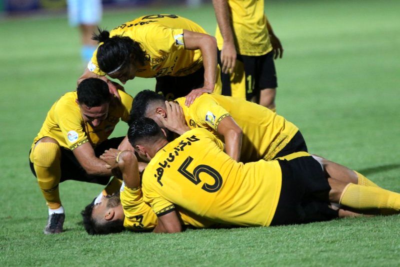 اغو دیدارهای سپاهان در آغاز نیم فصل دوم 