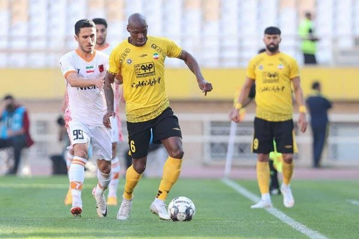 سپاهان بعد از دو هفته دربی اصفهان را برد و نفس کشید