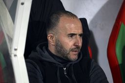 سرمربی الجزایر به حضور بنزما در این تیم علاقه‌ای ندارد!

