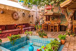 با بهترین هتل های سنتی شیراز آشنا شوید
