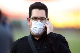 به بهانه کرونا، محمدرضا احمدی را از تیزر برنامه هم حذف کردند!

