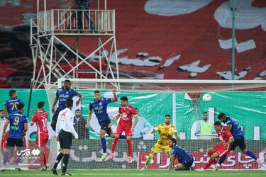 تصاویر دربی ۹۷ و تساوی استقلال و پرسپولیس