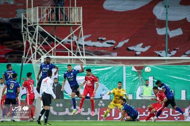 تصاویر دربی ۹۷ و تساوی استقلال و پرسپولیس