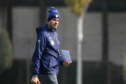 آقای استراماچونی در دسترس نیست!

