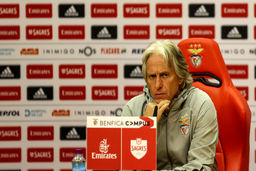 سرمربی بنفیکا:می خواهیم بارسا را پس از  ۱۸ سال حذف کنیم