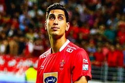 ضد حال بزرگ محمد نادری به مسئولان پرسپولیس

