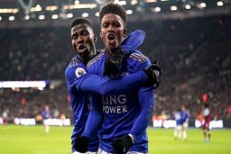  توقف عجیب تاتنهام در شب پیروزی لستر