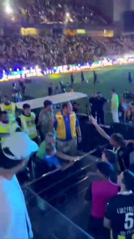 (ویدئو) شلاق زدن ستاره الاتحاد بعد از شکست مقابل الهلال