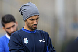 عکس دیده نشده از تفریح پدر و دختری گلر استقلال