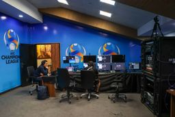 تصاویر تجهیز نقش جهان به سیستم VAR 