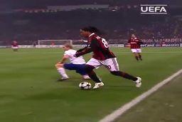 کلیپی از حرکات تکنیکی اعجاب آور رونالدینیو 