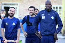 لباس سوال برانگیز دیاباته در تمرین استقلال+عکس